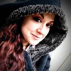 Meet your Posher, Sara!